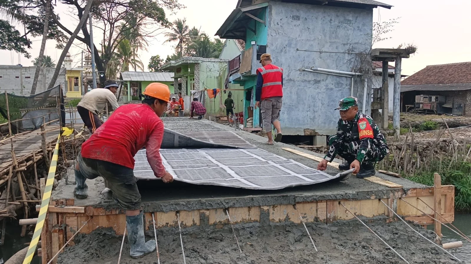 Progres Capai 75 Persen, Pembangunan Jembatan Program Presiden Prabowo di Cijeruk Masuki Tahap Pengecoran