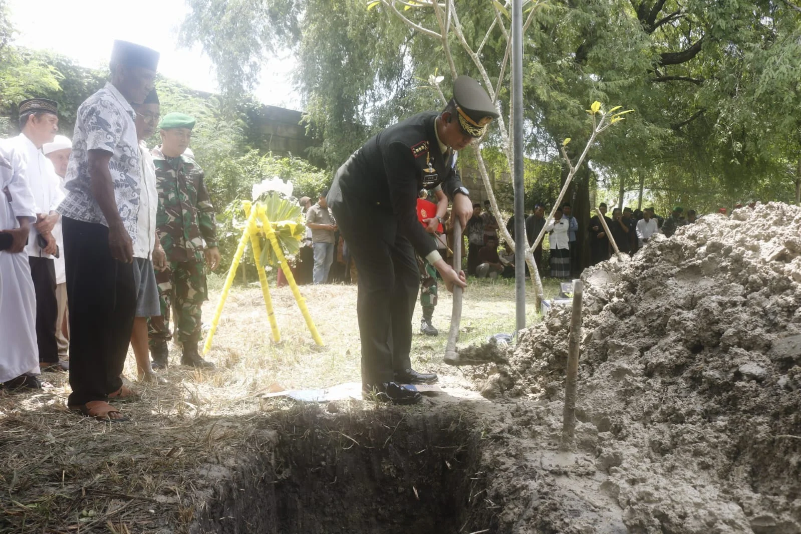 Dandim 0602/Serang Pimpin Upacara Pemakaman Serka Yulianto